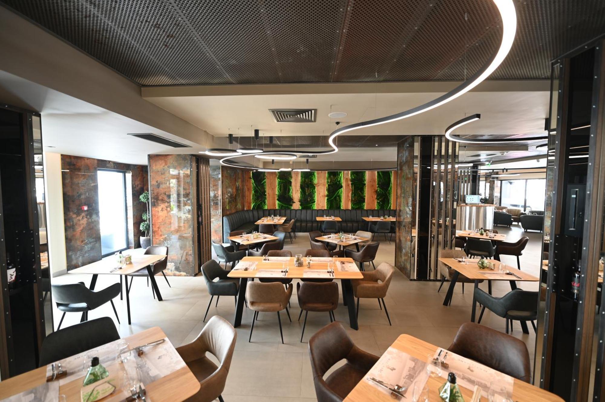 Aniroc Signature Hotel Arad Buitenkant foto Restaurant